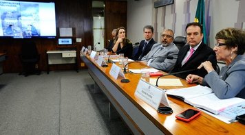 Reforma trabalhista será aplicada à luz de direitos constitucionais, diz ministra do TST