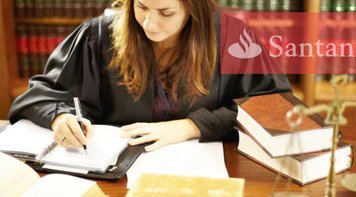 Justiça reintegra bancária e condena Santander a pagar R$ 25 mil por danos morais