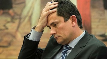 Cai por terra a história de Moro não julgar tucanos porque não recebia denúncia