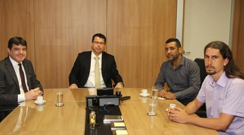 Sindicato defende funcionalismo e banco público em reunião com o presidente do BB