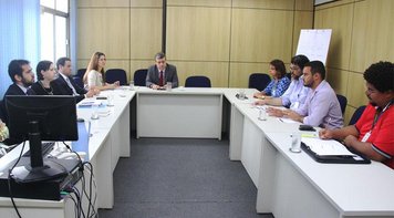 Sindicato se reúne com o BRB e PLR é uma das pautas