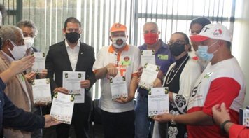 CUT e demais centrais entregam agenda de prioridades dos trabalhadores no Congresso 