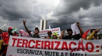 Trabalhadores desaprovam terceirização da atividade-fim, mostra CUT/Vox Populi