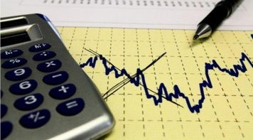 Estimativa do mercado para crescimento da economia cai para menos de 1%
