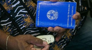 Desemprego é maior entre mulheres negras e jovens, aponta estudo do Ipea