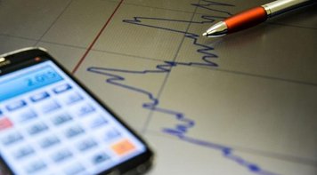 Um ano perdido: mercado reduz pela 12ª vez estimativa de crescimento da economia