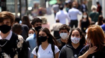 Ao contrário do Brasil, países que combateram a pandemia recuperaram a economia 