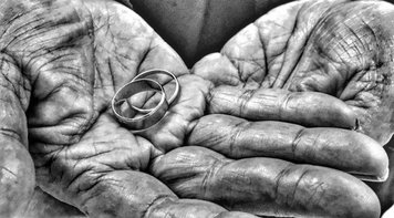 Reforma da Previdência de Bolsonaro ataca pensão de viúvas e órfãos