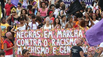 13 de Maio marca o fim oficial da escravidão e o começo do racismo