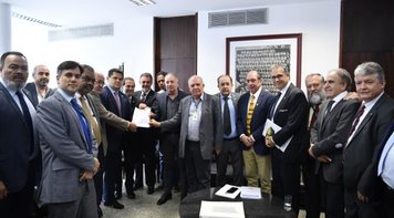 CUT e centrais vão ao presidente do Senado pedir que MP da aberração seja devolvida