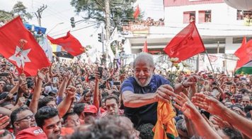 Defesa de Lula entra com pedido de liberdade no STF e STJ