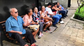 Governo prepara armadilha para endividar idoso que tem casa própria