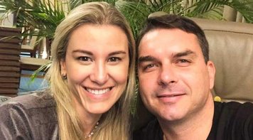 Denúncia do MP inclui mulher de Flávio Bolsonaro e família de Queiroz