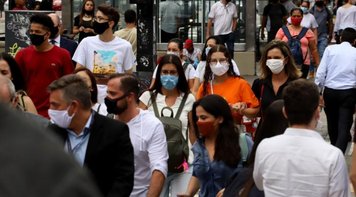 Sem programa de recuperação de emprego, governo quer mexer nas férias do trabalhador 