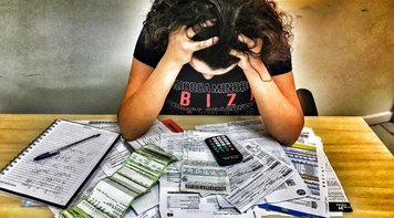 Quase 63 milhões de brasileiros estão inadimplentes, com restrições no CPF