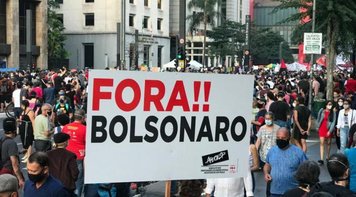 Bolsonaro mente em pronunciamento e população responde com panelaço pelo país 