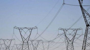 Trabalhadores apelam a deputados para suspender privatização da Eletrobras