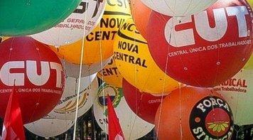 Centrais querem dar um basta às milhares de demissões e à desindrustrialização