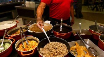 Após pressão da CUT, proposta de acabar com vales alimentação e refeição deve cair 