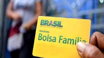 É crime e perseguição Bolsonaro desviar recursos do Bolsa Família dos nordestinos