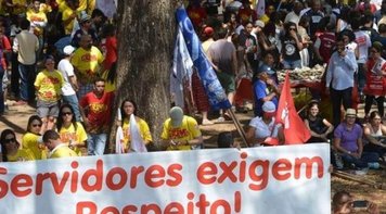 Bolsonaro ataca funcionalismo e culpa servidores por problemas na Previdência