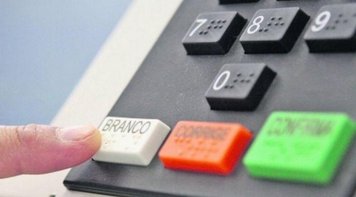 Número de abstenções, votos em branco e nulos no 2° turno é o maior em 20 anos