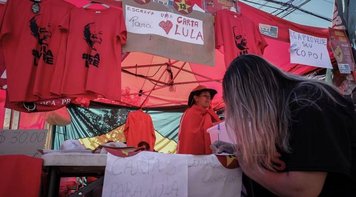 Cartas de solidariedade e esperança são escritas ao ex-presidente Lula