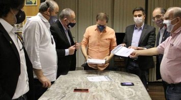 Após ato unificado, centrais levam pauta de reivindicações ao ministério da Economia