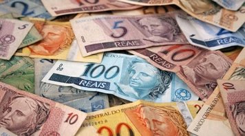 Taxa de juros do cheque especial bate novo recorde: 321,1% ao ano