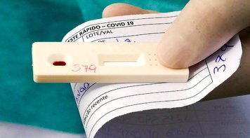 Com 407 mortes, Brasil registra recorde de vítimas de covid-19 em 24 horas