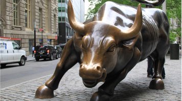 Reformas neoliberais impedem reação do país a crises, diz economista da Unicamp