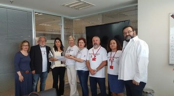 Trabalhadores do Santander realizam dia na manifestação em apoio aos companheiros dos Estados Unidos