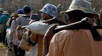 TRABALHO ESCRAVO:  'Lista suja' tem 204 empregadores com 2.500 pessoas em situação de escravidão