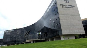 CUT, demais centrais e juízes do trabalho tentam barrar retrocessos no TST