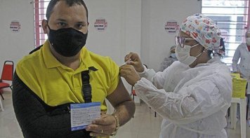 Vacina já: Bancários imunizados com 2ª dose contra Covid-19 em Belém 