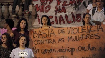 Covid-19 não torna homens agressivos. A violência vem do machismo histórico