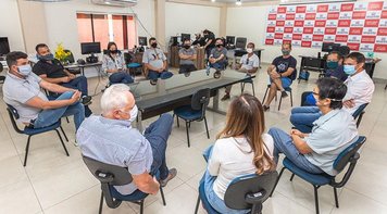 SEEBCG-MS debate reivindicações dos empregados da Caixa com presidente da Fenae