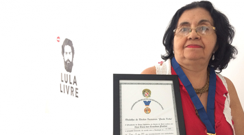 Diretora do Sindicato recebe medalha ‘Paulo Frota de Direitos Humanos’