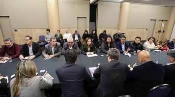 PLR será paga até 20 de setembro e salários terão aumento real de 1% 