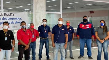 Sindicato realiza protesto contra demissões no Bradesco em dia nacional de luta