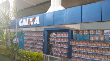 De braços cruzados, empregados exigem respeito e Caixa 100% pública