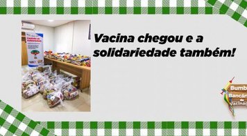 Meia tonelada de alimentos é arrecada durante vacinação da categoria 