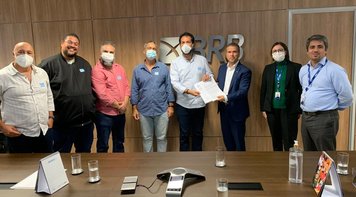 Sindicato entrega pauta de reivindicações ao BRB e repudia caso de assédio moral
