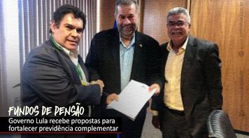 Agenda positiva para previdência complementar é entregue ao ministro Carlos Lupi