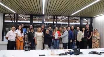 Funcionários entregam minuta de reivindicações ao BNB, que teve participação da Fetec