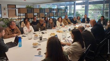 Financiários começam a debater cláusulas econômicas