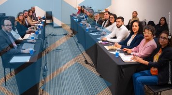 Funcionários debatem cláusulas econômicas com BB; nesta quinta 8 vamos #JuntosPorValorizaçãoNoBB