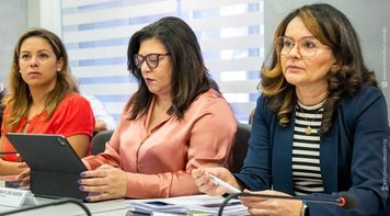 Bancos apresentam proposta com perda salarial e Comando Nacional rejeita em mesa