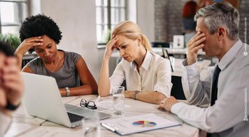 Contraf-CUT pressiona Fenaban por soluções contra adoecimento nos bancos em negociação nesta sexta (25)