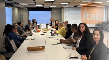 Bancários cobram Itaú sobre fechamento de agências, metas do Gera e segurança nos espaços de negócios